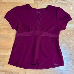 Jaanuu Scrub Top, size large, burgundy